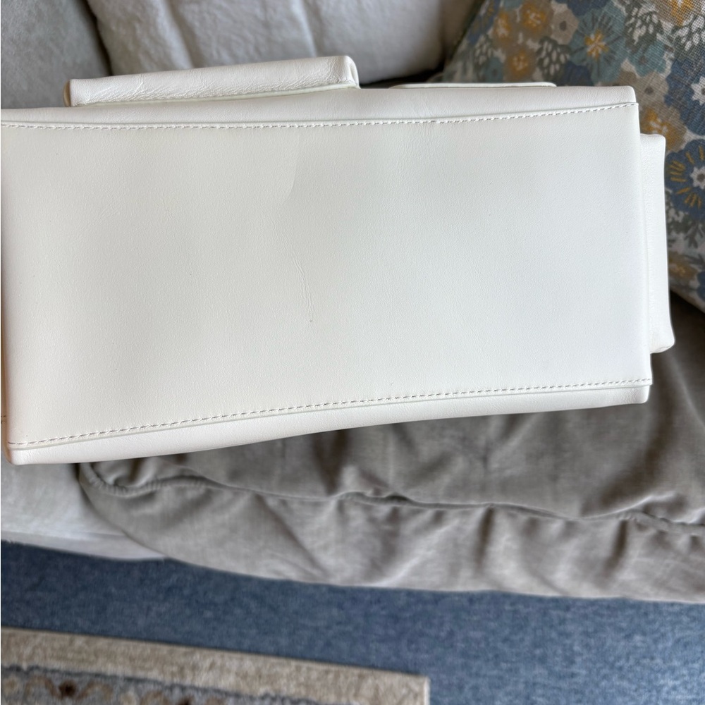 Kate Spade Cargo Shoulder Bag in White - Picture 7 of 10